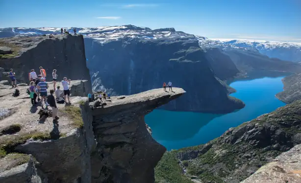 Vista desde Trolltunga  en Noruega