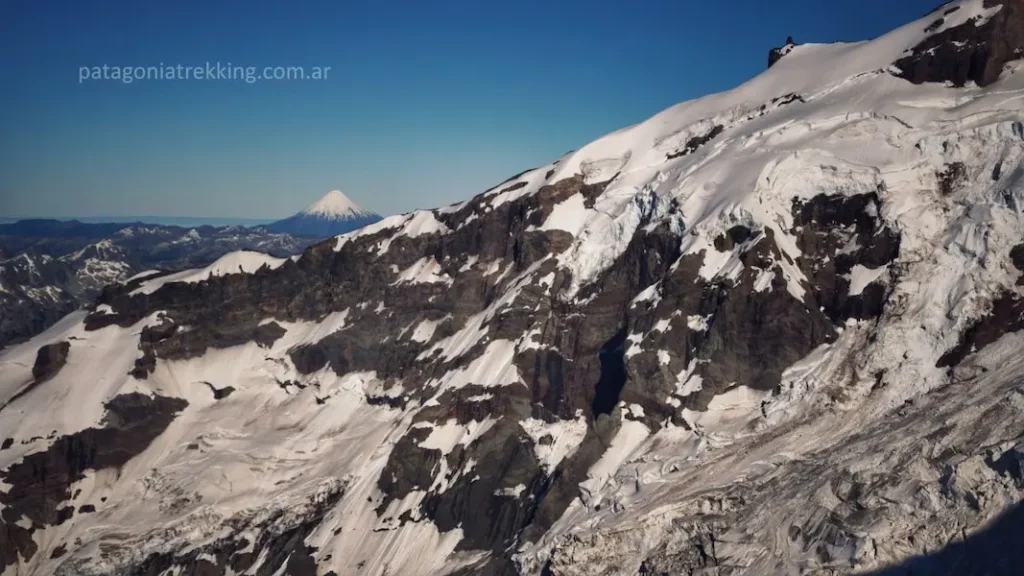 Ascenso al refugio viejo del cerro Tronador: dos días entre barro, bosque y hielo 19 Tronador Osorno