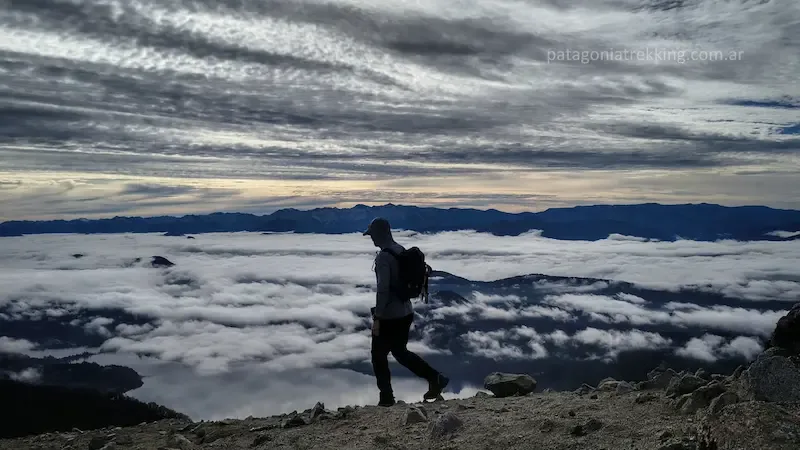 cerro goye caminando en la cumbre
