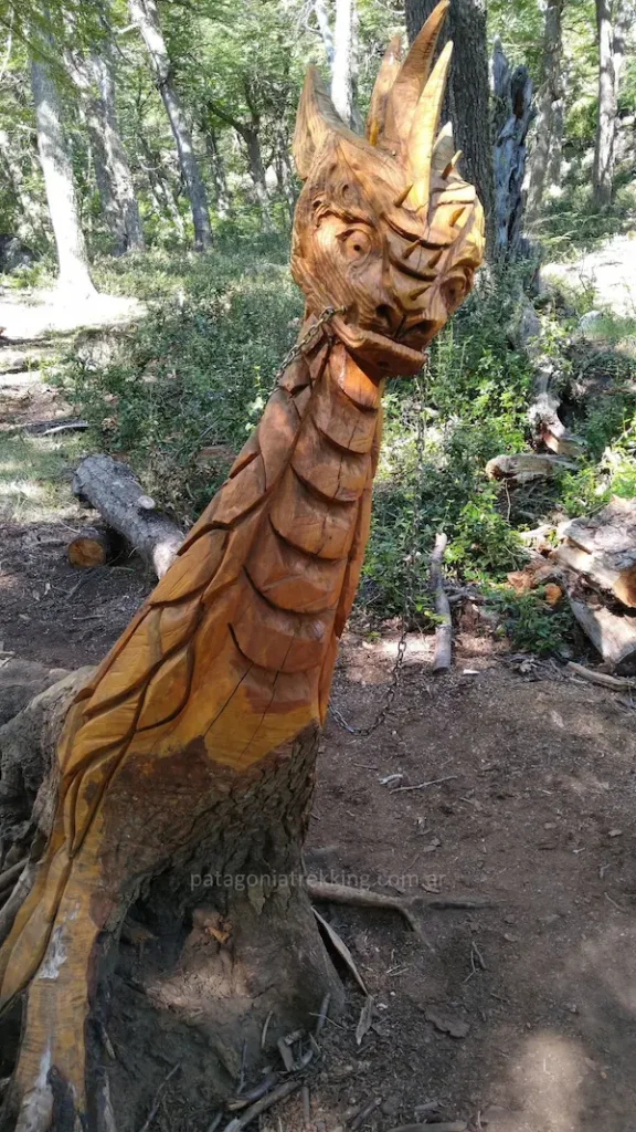 bosque tallado dragon