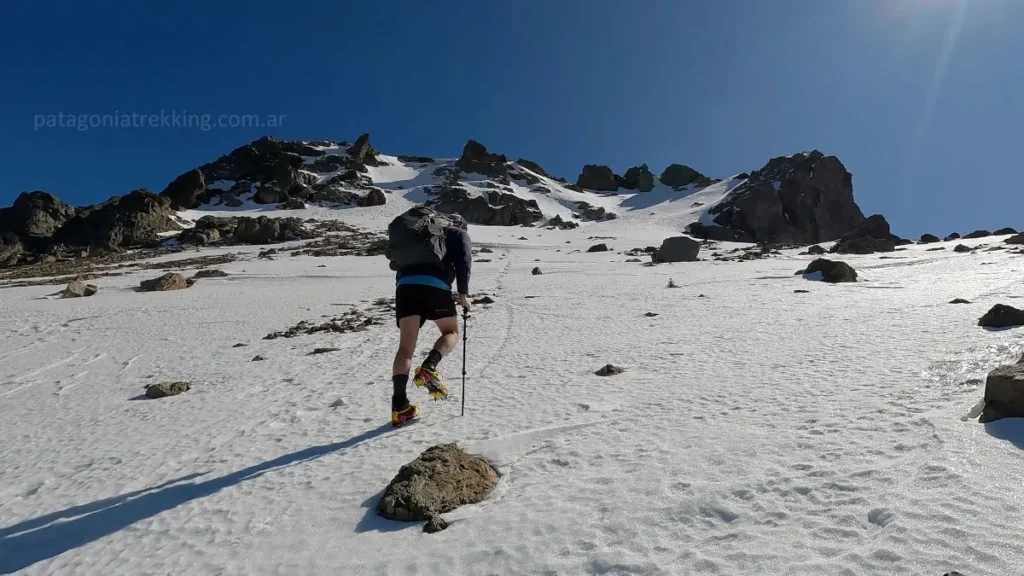 cerro piltriquitron subiendo filo Huemul
