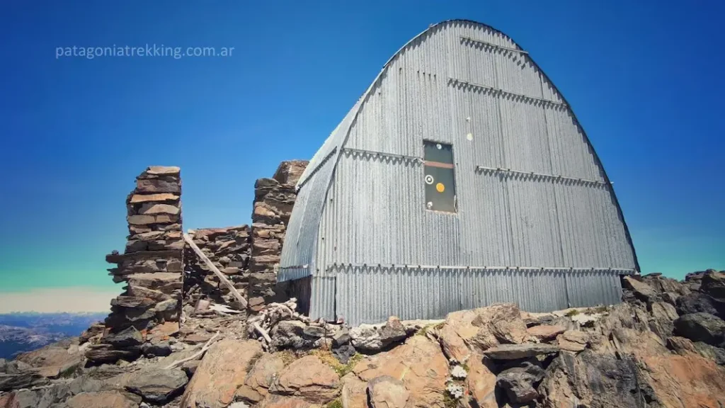 Ascenso al refugio viejo del cerro Tronador: dos días entre barro, bosque y hielo 26 refugio tronador viejo