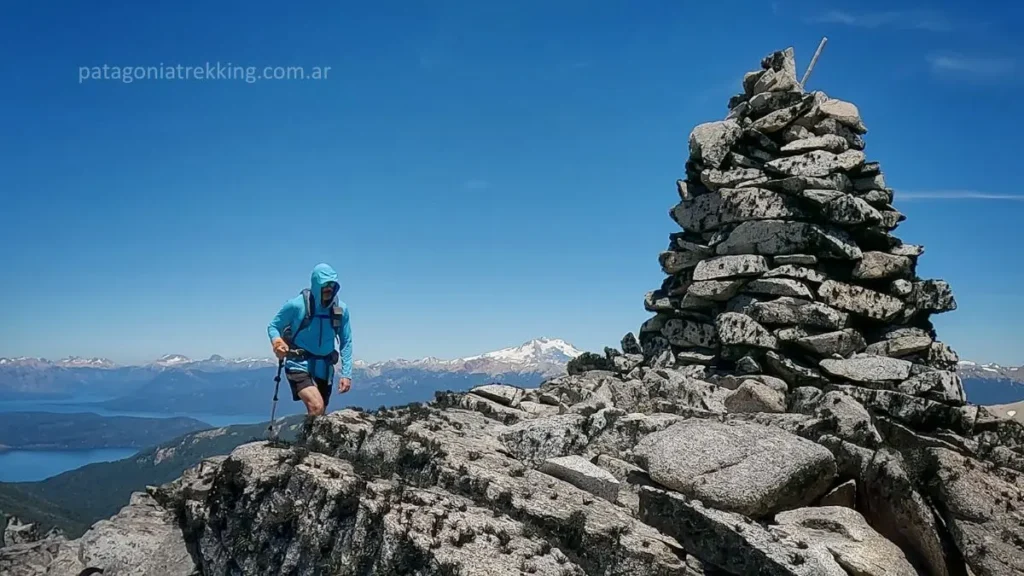 El equipo que uso para caminar la Patagonia 16 cumbre cerro eya