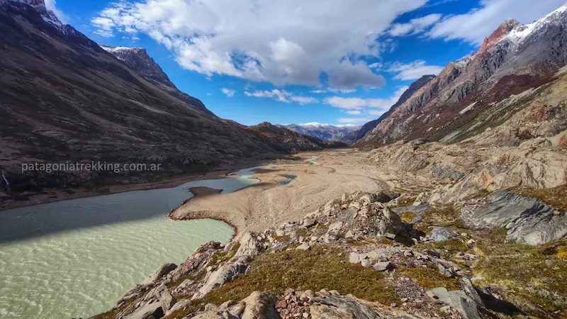 El Chaltén: De Piedra del Fraile a Poincenot por el mirador del glaciar Piedras Blancas 16 el chalten lago electrico