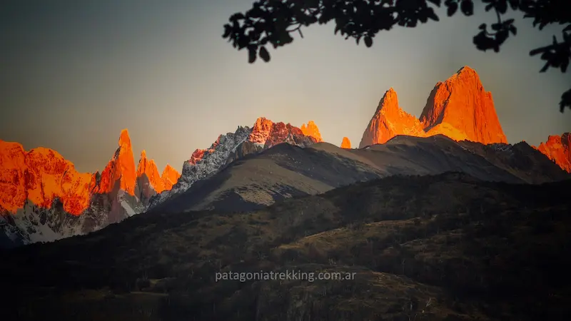 loma de las pizarras el chalten amanecer