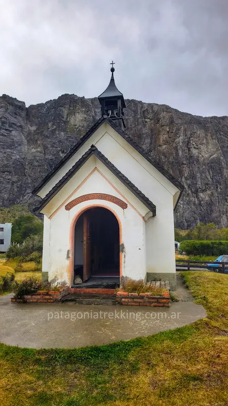 Guía de supervivencia en El Chaltén 15 el chalten capilla escaladores