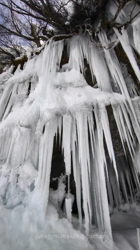Cerro Dormilón en invierno 26 cerro dormilon estalactitas hielo